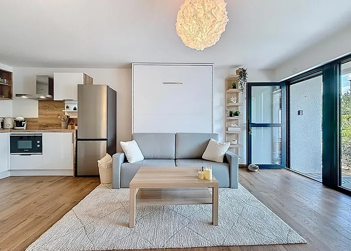 Stella, Beige Et * Cucq