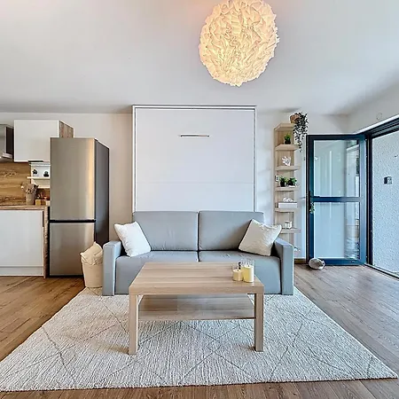 Stella, Beige Et * Cucq